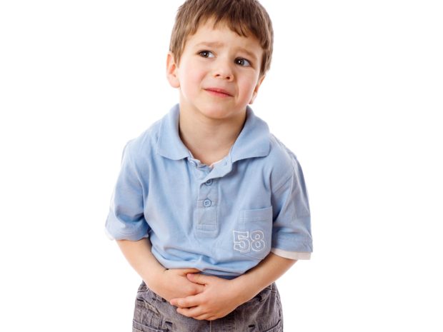 bambino con dolore alla pancia