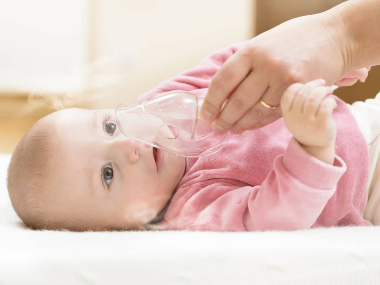 Immagine che mostra come funziona l'aerosol per bambini