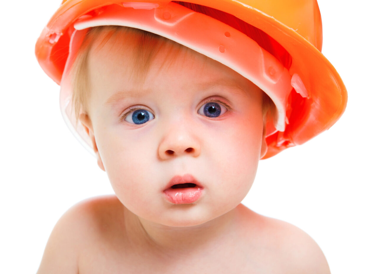 Concetto di sicurezza in casa per i bambini