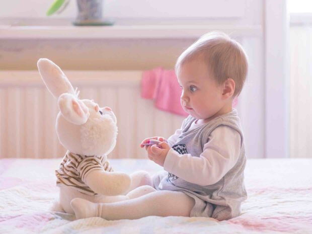 Bambina di 6 mesi