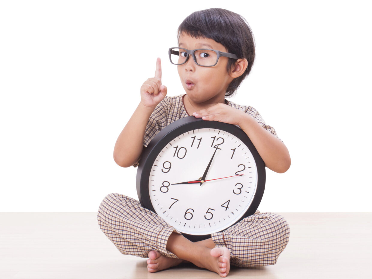 Concetto di ora legale e bambini
